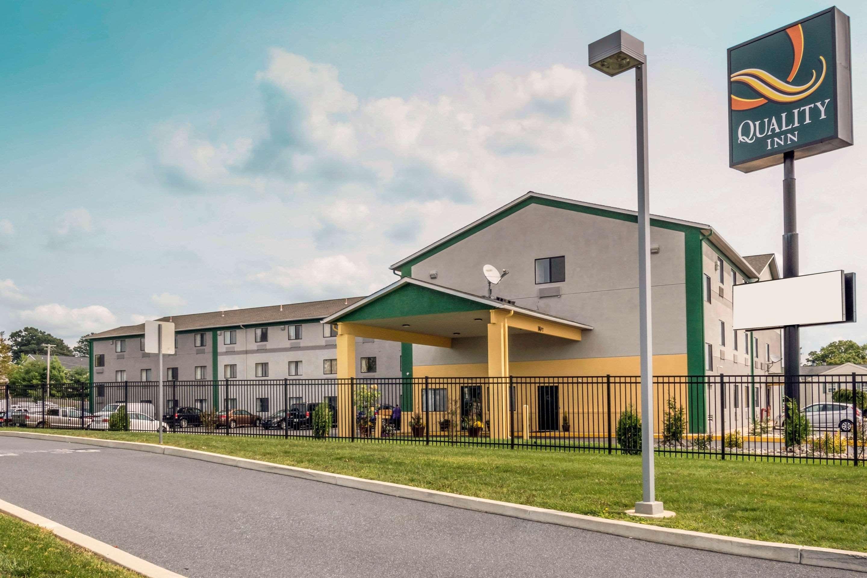 Motel 6 Ланкастер Экстерьер фото